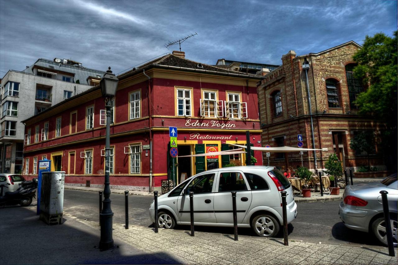 Santico Art Hotel And Hostel Budapest Exterior foto